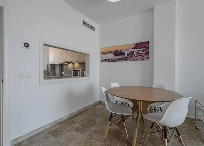 Amazing With Sea Views And Ac, Pa06 Apartmán *