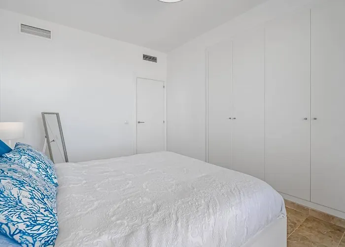 Amazing With Sea Views And Ac, Pa06